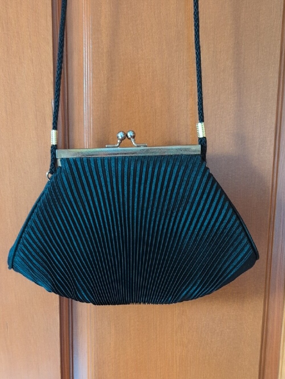 Pacific Express Vintage Elegant Black Pleated Crossbody Bag